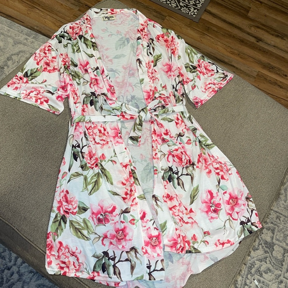 show me your mumu floral robe